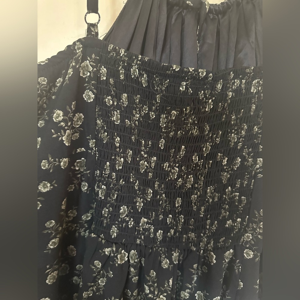 Sleeveless Black Floral Maxi Dress with Spaghetti Straps - Picture 6 of 6